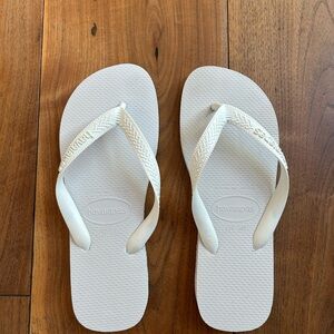 Havaianas Classic White Sandals